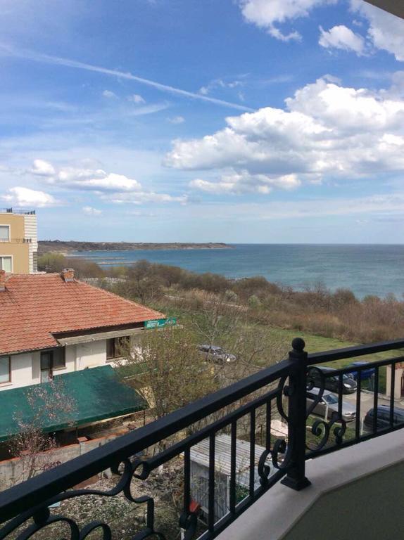Apartment Morskoi Gnom Burgas ภายนอก รูปภาพ